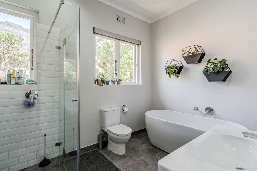 3 Bedroom Property for Sale in Oranjezicht Western Cape